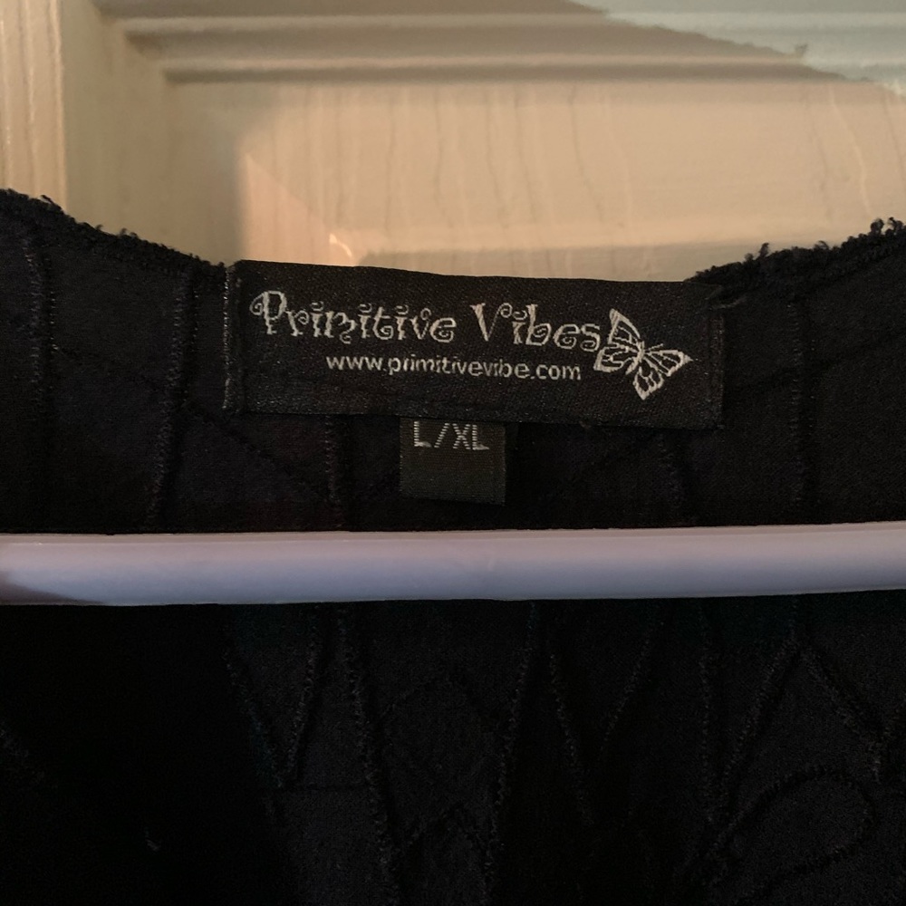 Shirt - Picture 2 of 4